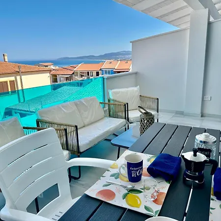Apartamento Azzurro Meraviglioso Attico A Pochi Passi Dal Mare